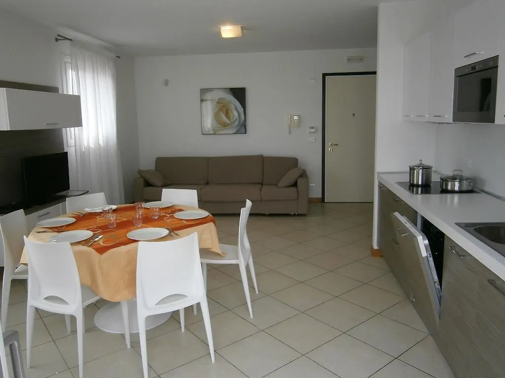 Villaggio Sant'Andrea Καόρλε