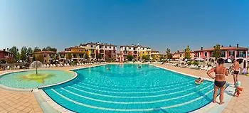 Villaggio Sant'Andrea Καόρλε