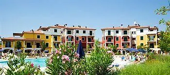 Ξενοδοχείο με διαμερίσματα Villaggio Sant'Andrea Καόρλε