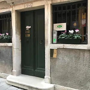 Le Due Corone Italie